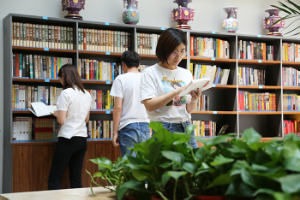 員工風采-圖書吧
